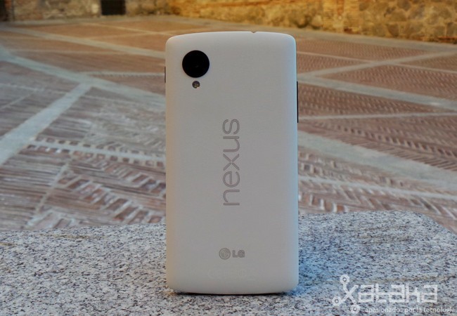 Nexus 5 Trasera